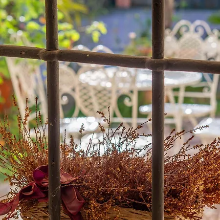 Vicino Parcheggio Privato * Ferrare