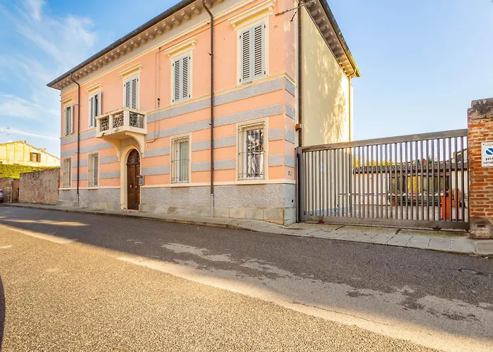 Vicino Universita Parcheggio Privato * 페라라