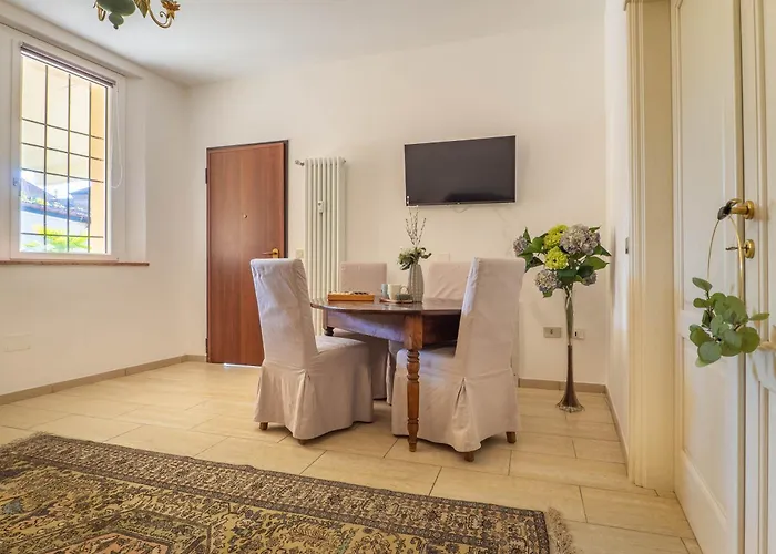 Vicino Universita Parcheggio Privato 아파트 *